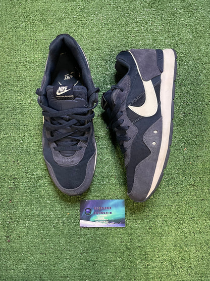 Nike venture runner midnight navy size 10men/11.5women