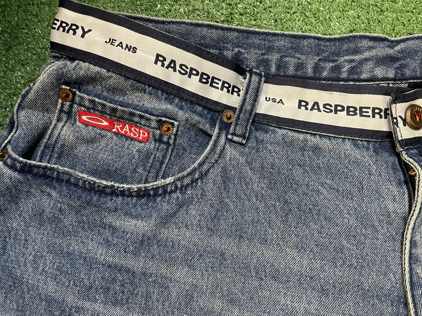 GV Gallery Raspberry Hills baggy blue denim jeans