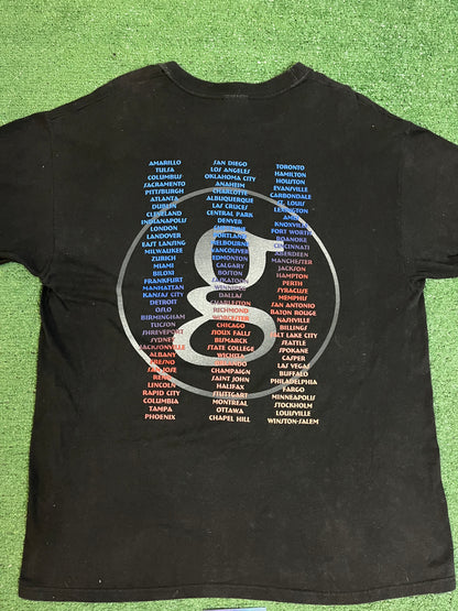 Vintage 1990s Garth Brooks tee