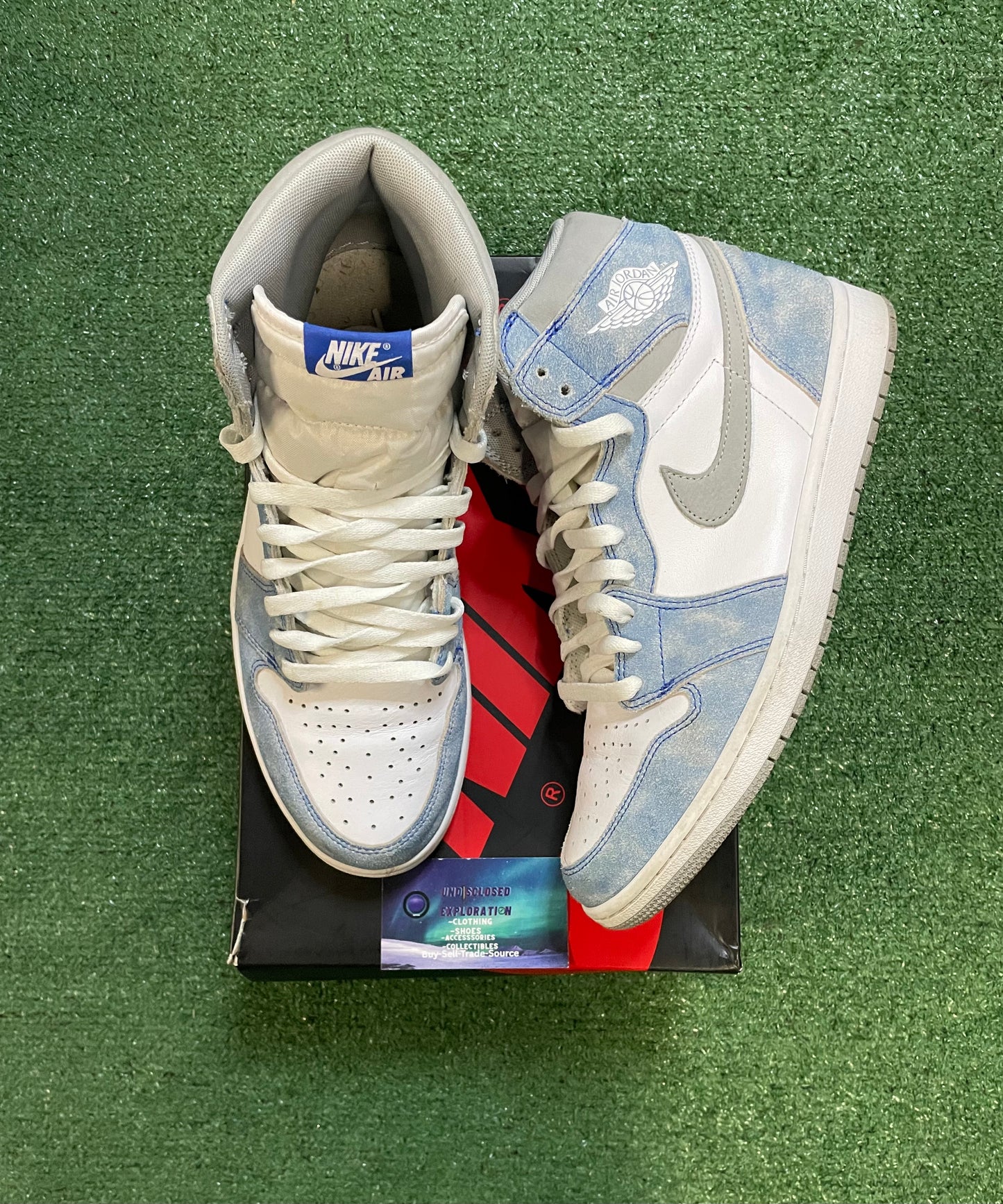 Air Jordan 1 hyper royal size 11men/12.5women