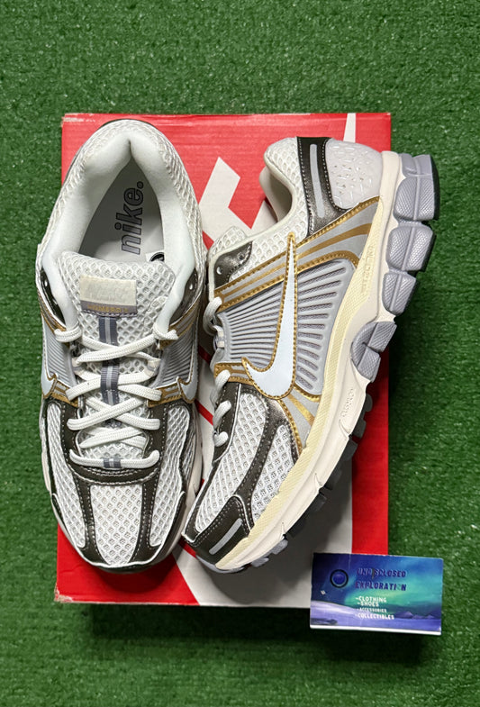 Nike Vomero 5 Platinum Tint