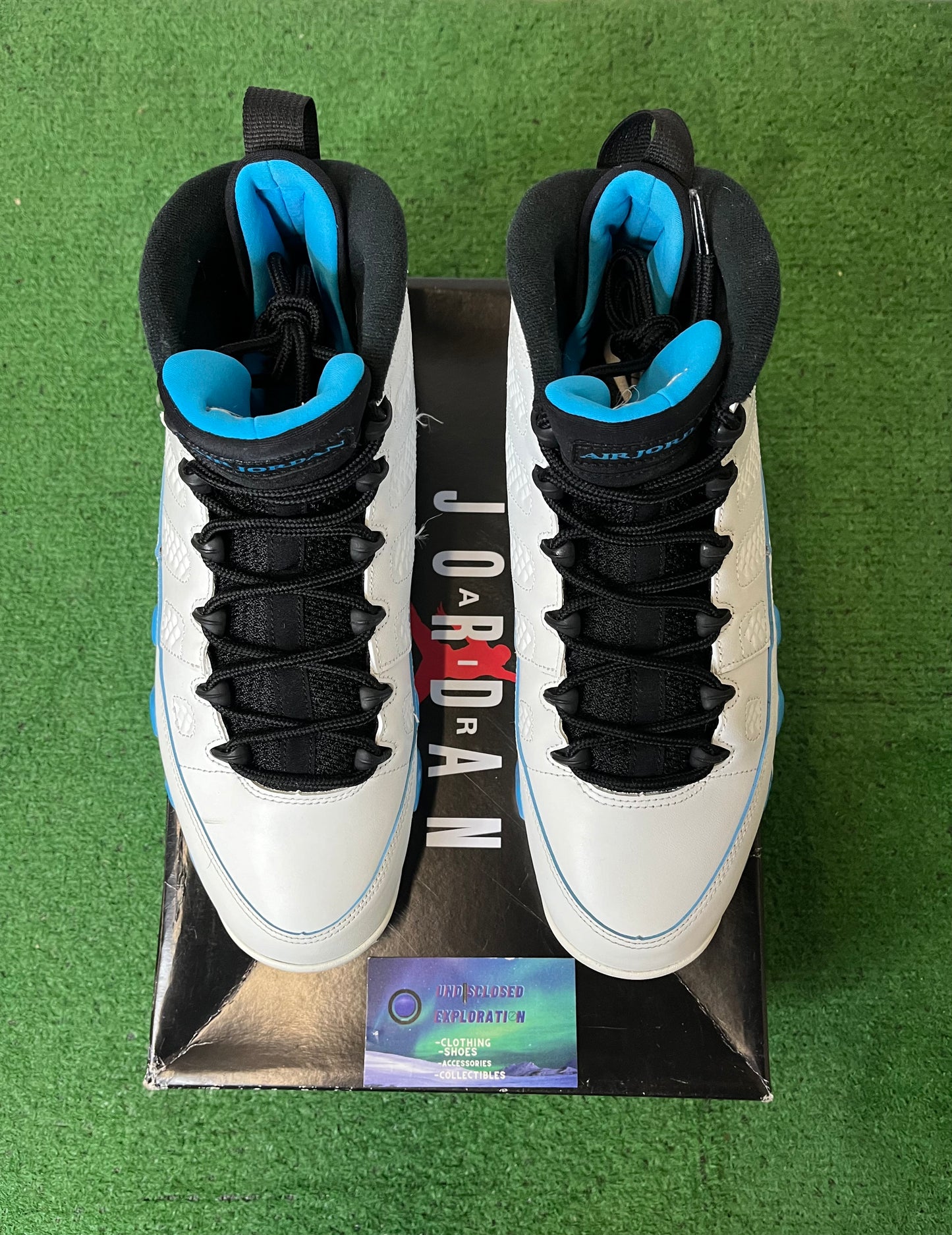 Jordan 9 powder blue size 10.5men/12women