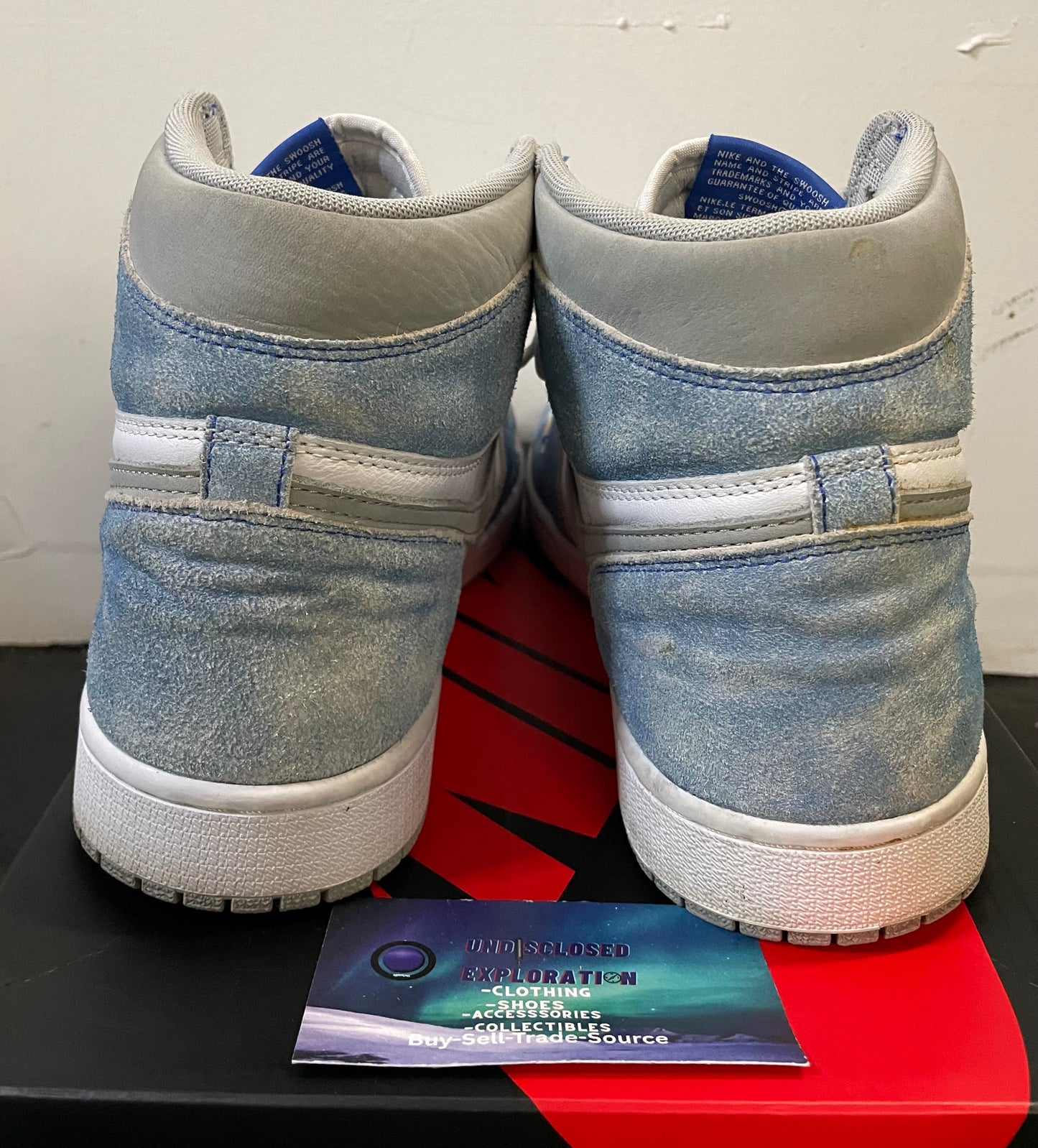 Air Jordan 1 hyper royal size 11men/12.5women