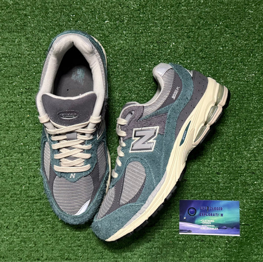 New Balance 2002r New Spruce Magnet