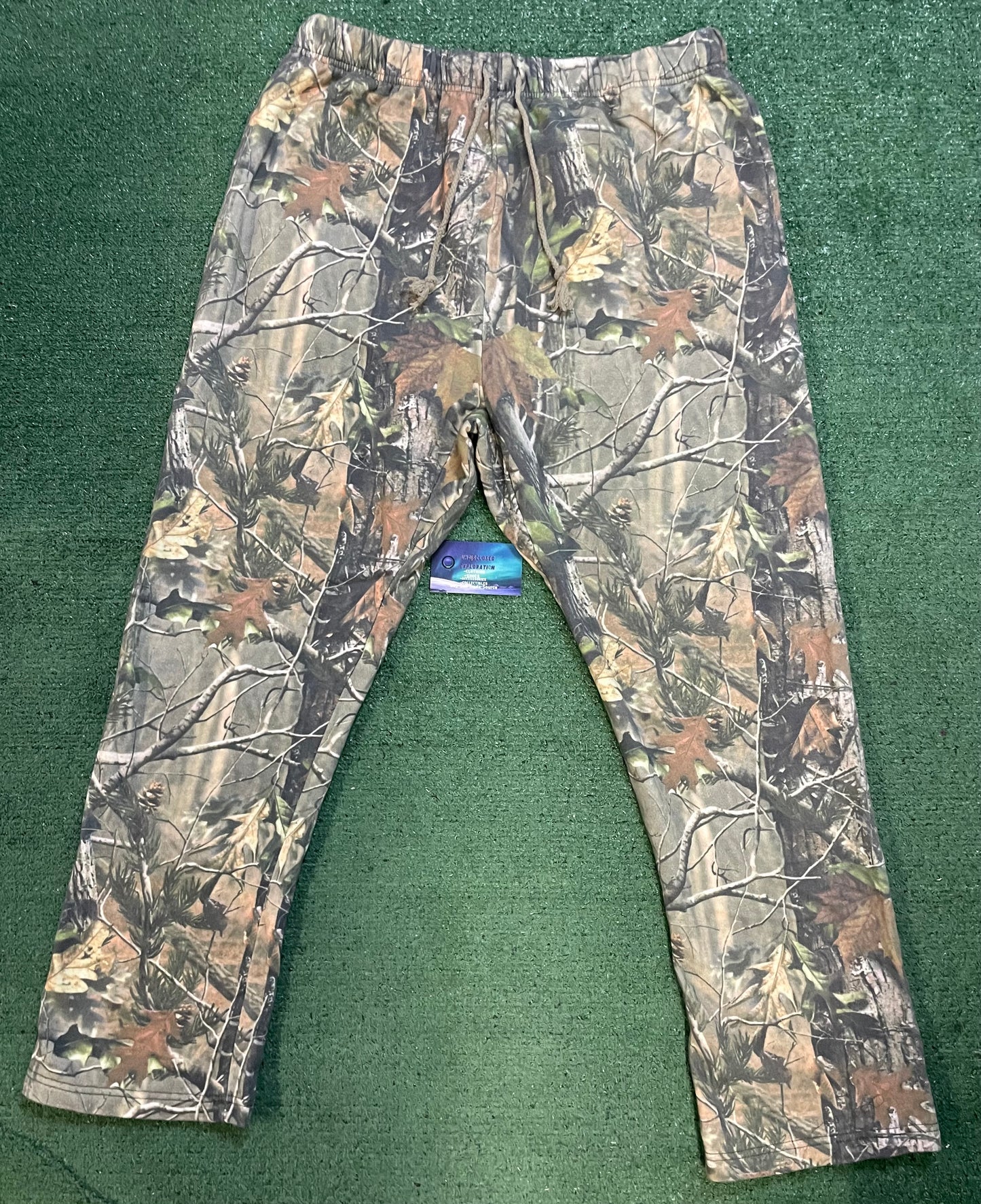 Leaf Camo straight leg sweatpants