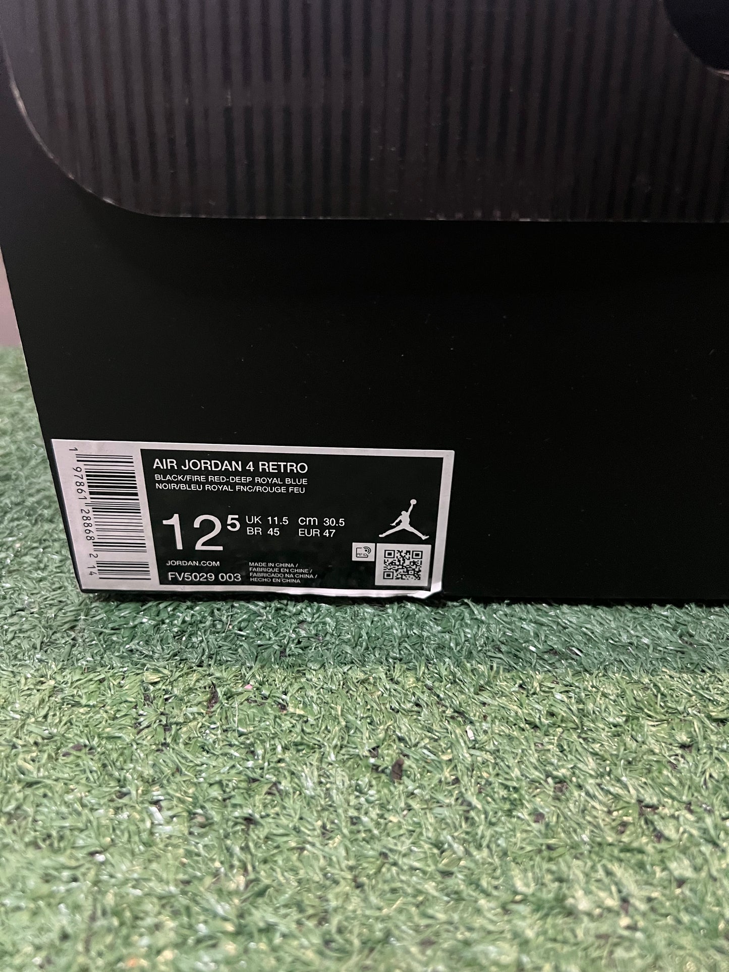 Jordan 4 rare air (white lettering) size 12.5men/14women