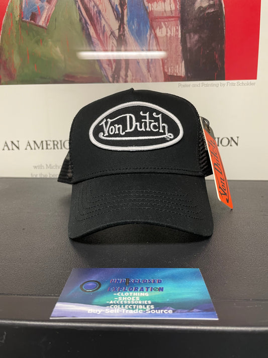 Von Dutch black and white hat