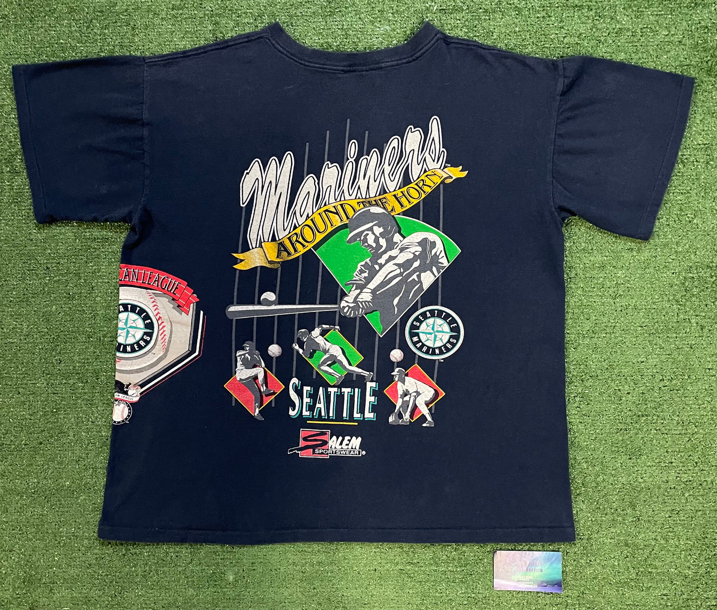 Vintage 1990s Seattle Mariners around the horn all over print tee