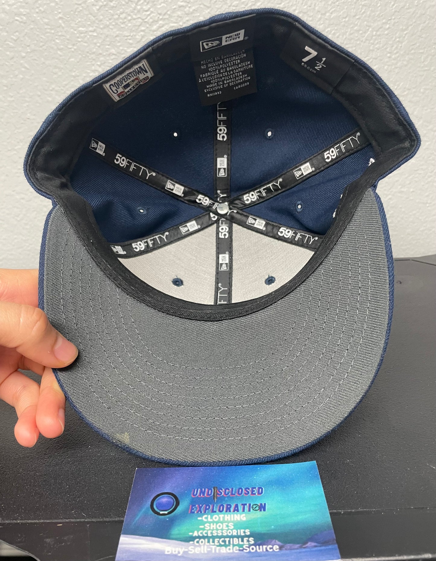 Seattle Mariners trident dark blue and grey fitted hat