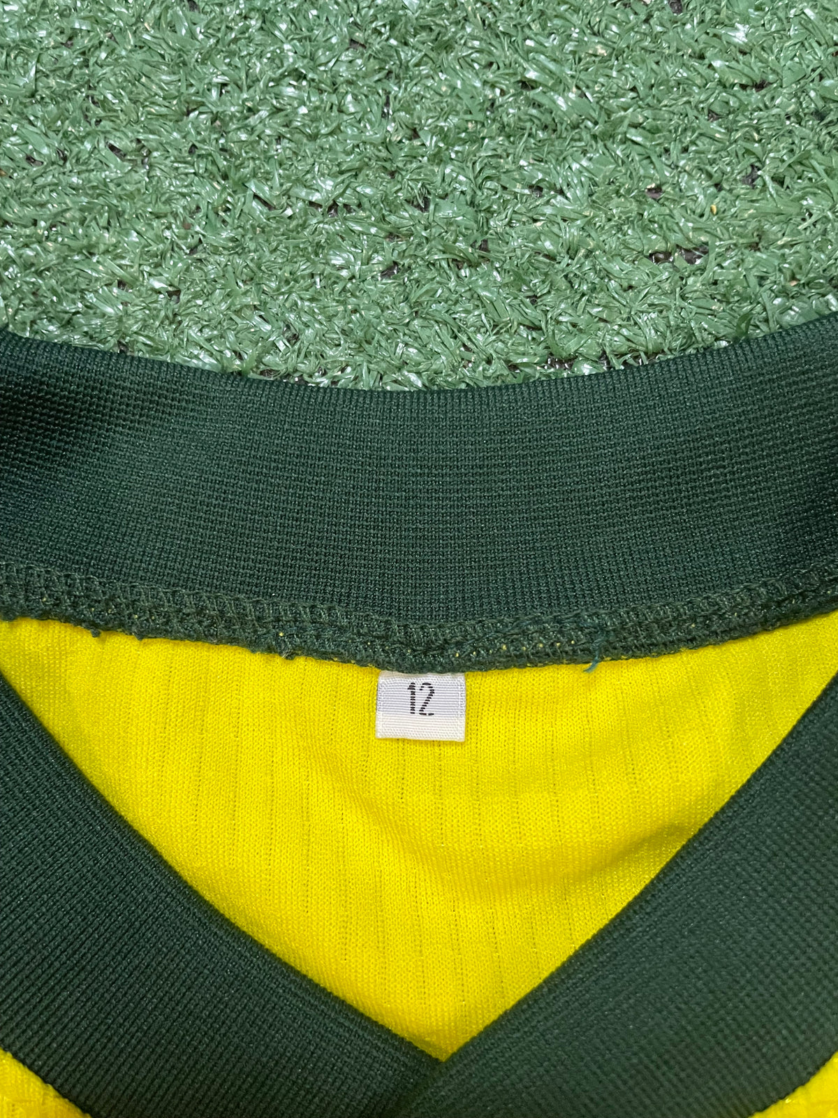 Australia green & yellow tee