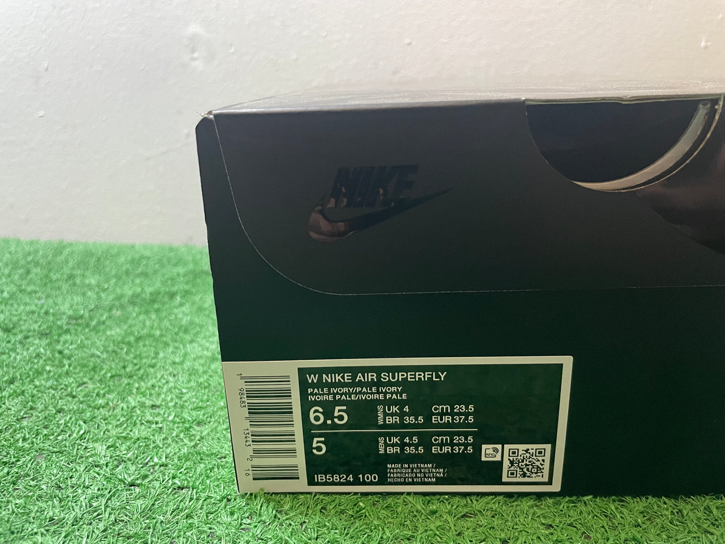 Nike Air Superfly silver pale ivory