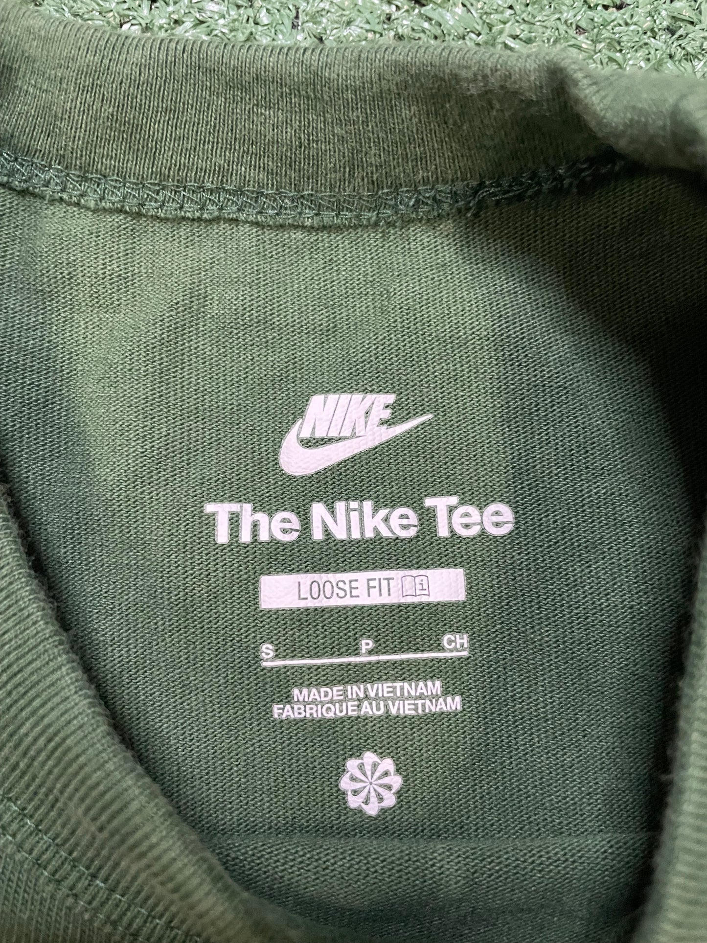 Nike green embroidered tee