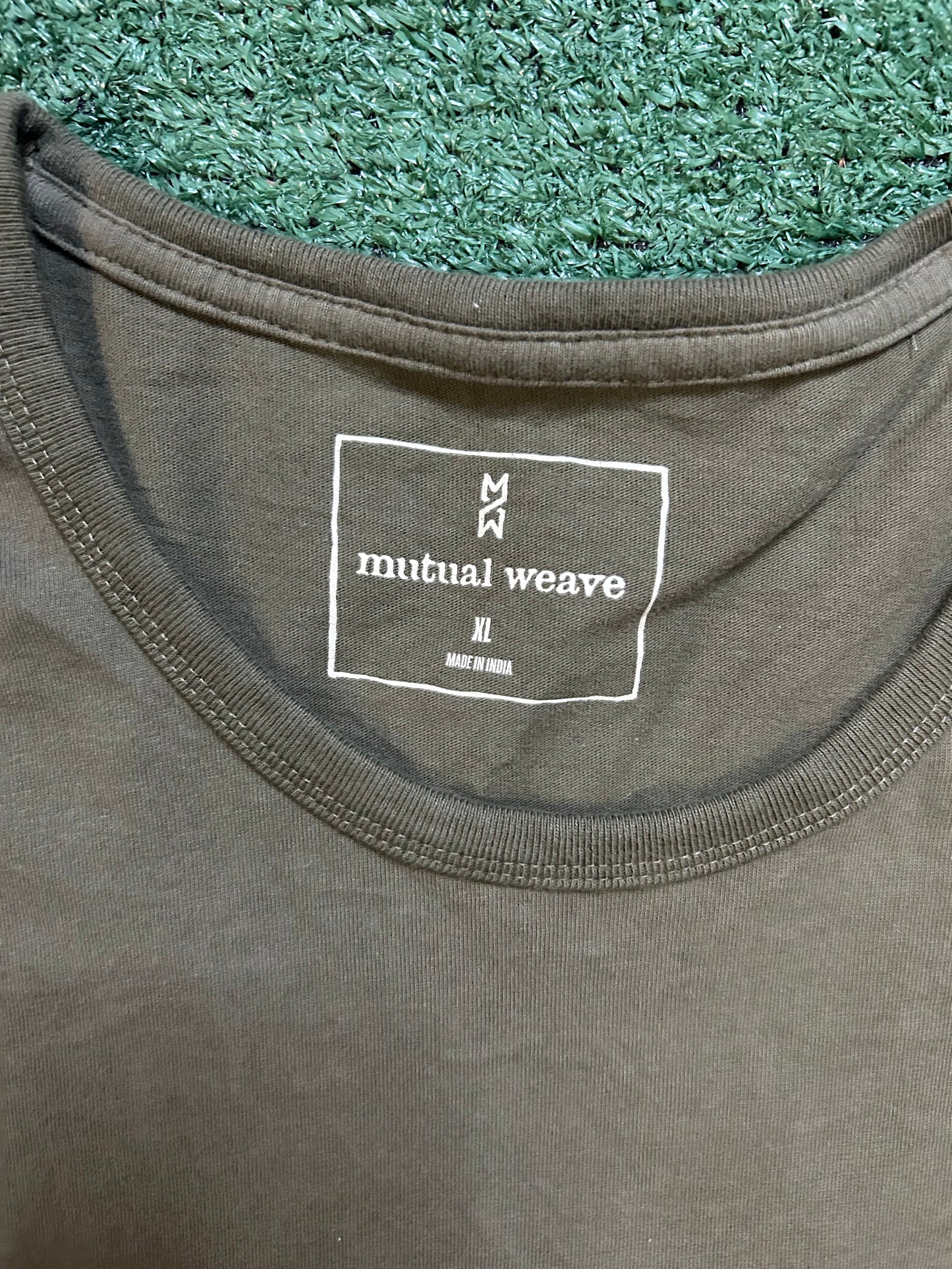 Mutual weave olive green pocket tee