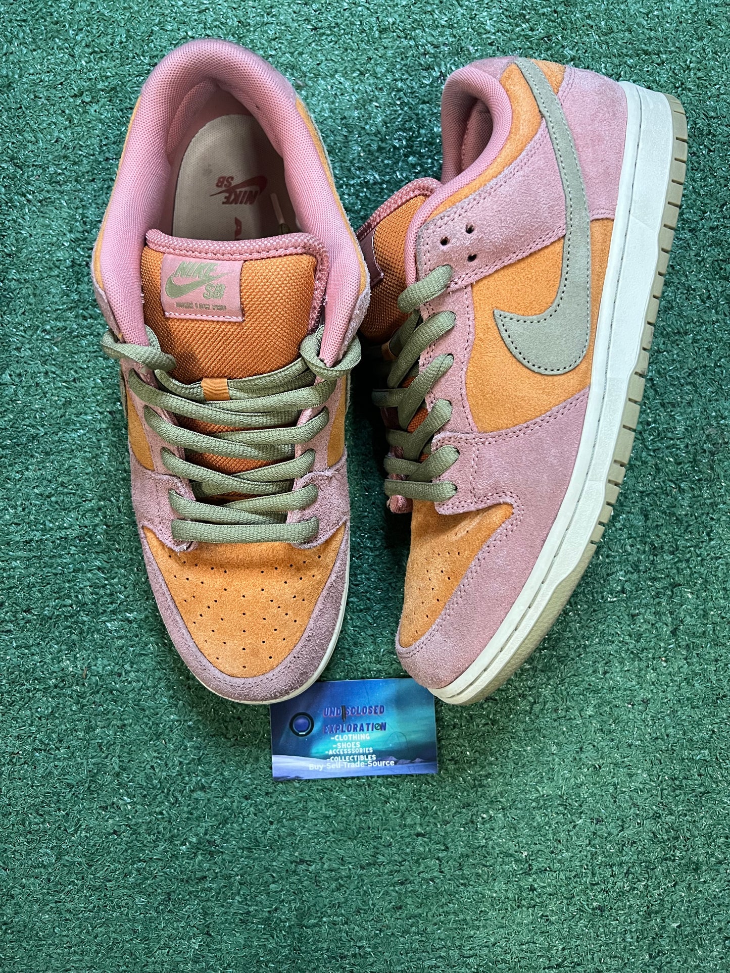 Nike Sb dunk low stardust size 11.5men/13women