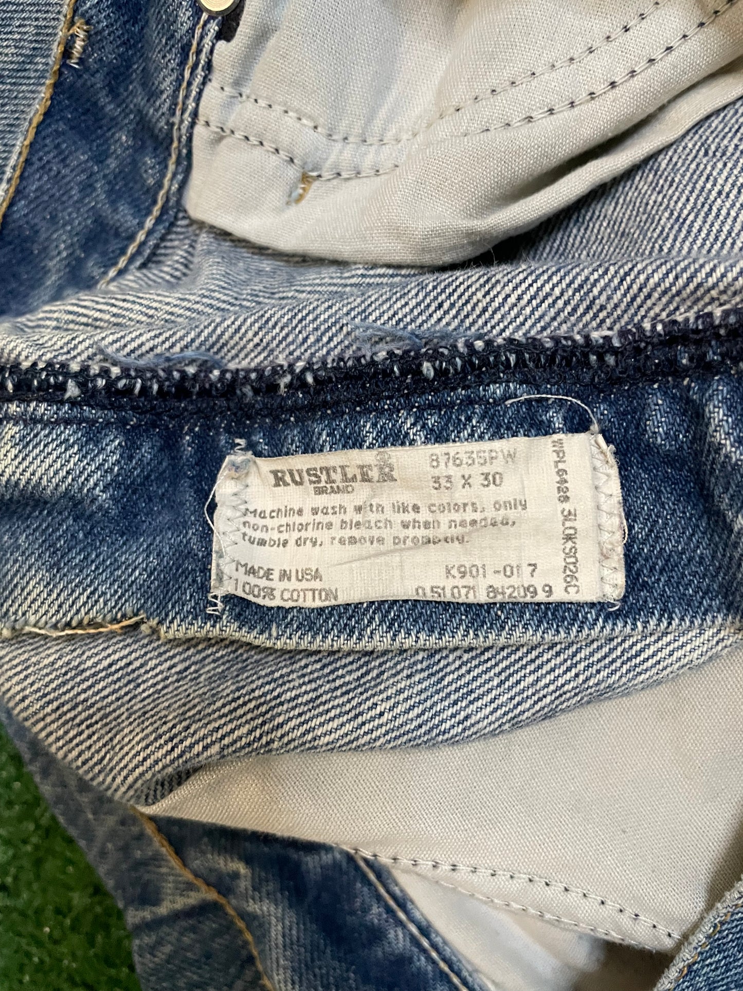 Vintage 1980s Rustler legendary gold blue jean shorts
