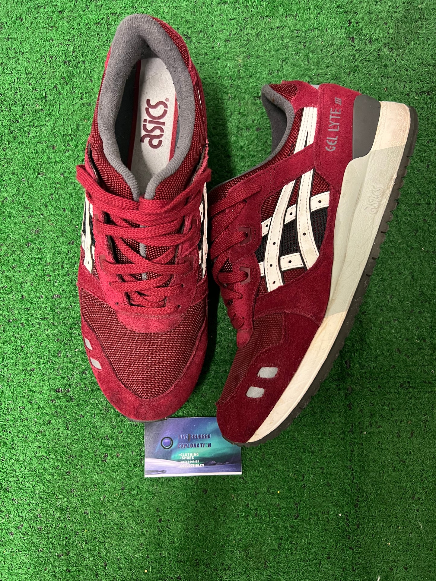 ASICS gel lyte 3 burgundy and white size 10men/11.5women