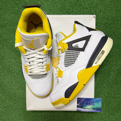 Jordan 4 Sulfur 8.5 Men “Preowned”