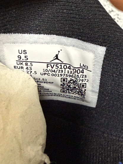 Jordan 11 Low Space Jam