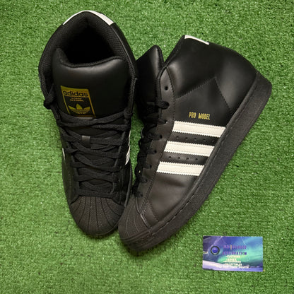 Adidas Pro Model Black White 9.5 Men “Preowned”