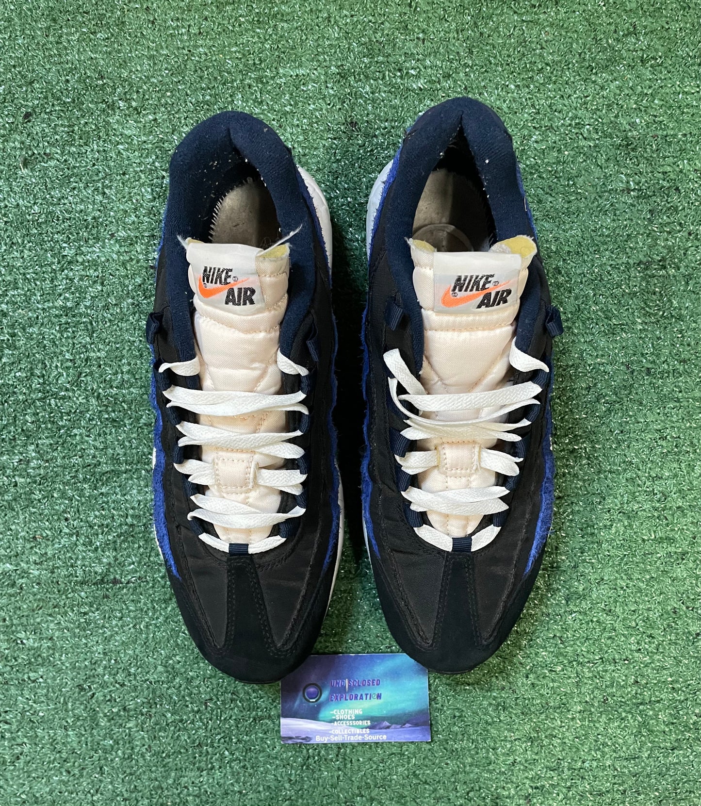Nike air max 95 run club size 10men/11.5women