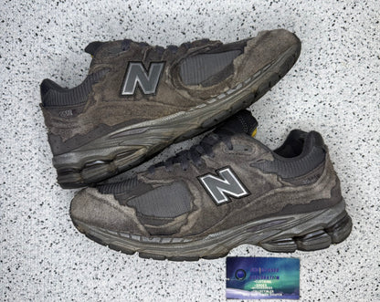 New Balance 2002r Protection Pack Phantom 9.5 Men/11 Women “Preowned”