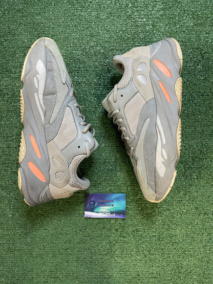 AdidasYeezy 700 interia size 11men/12.5women