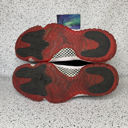 Jordan 11 Bred 11.5 Men “Preowned”