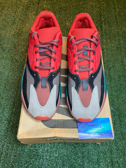 Adidas yeezy boost 700 Hi-Res red