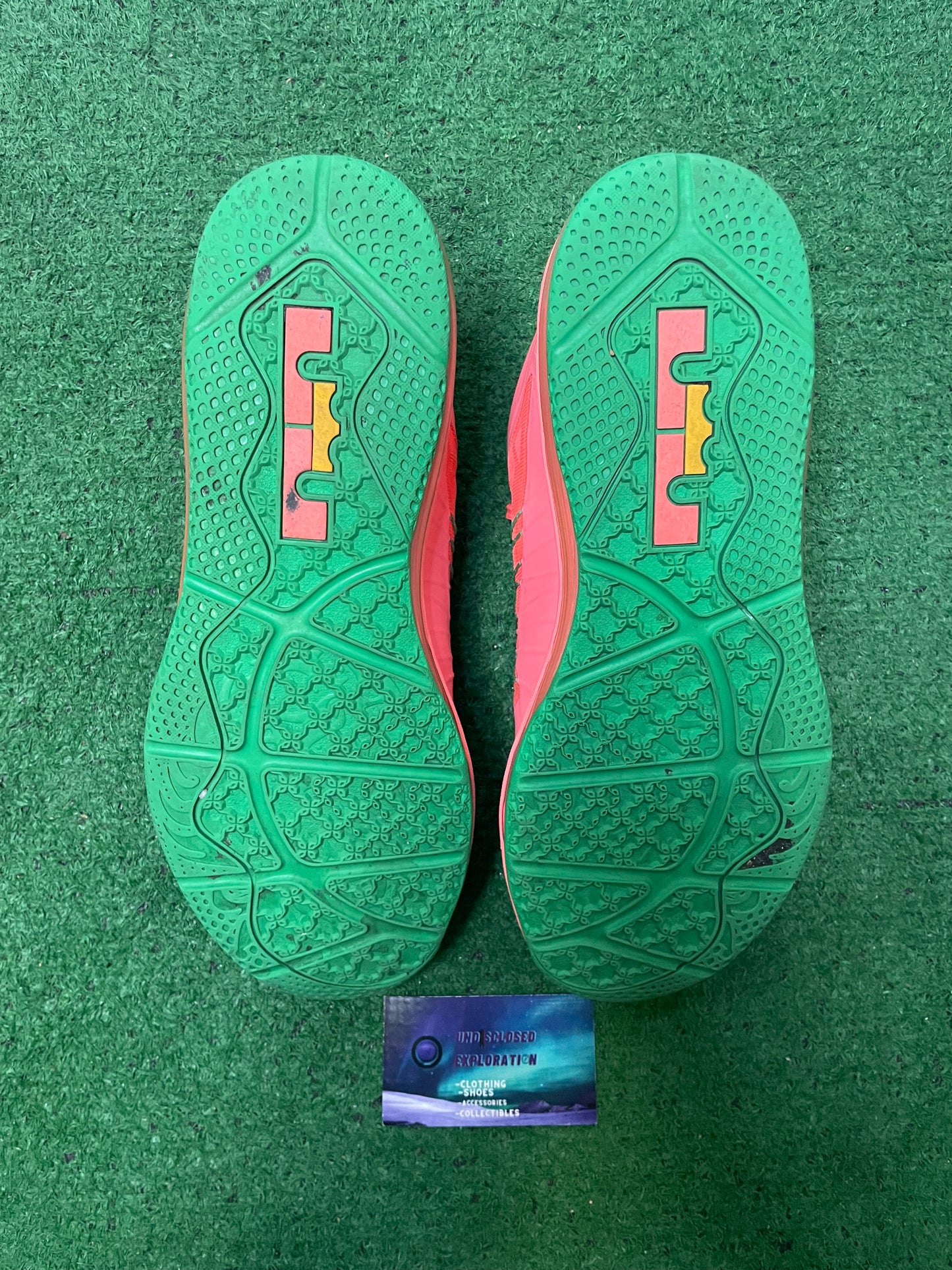 Nike LeBron 10 low watermelon size 11men/12.5women
