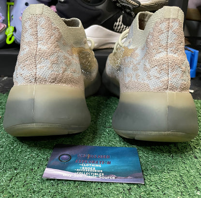 Yeezy 380 pepper size 9men/10.5women