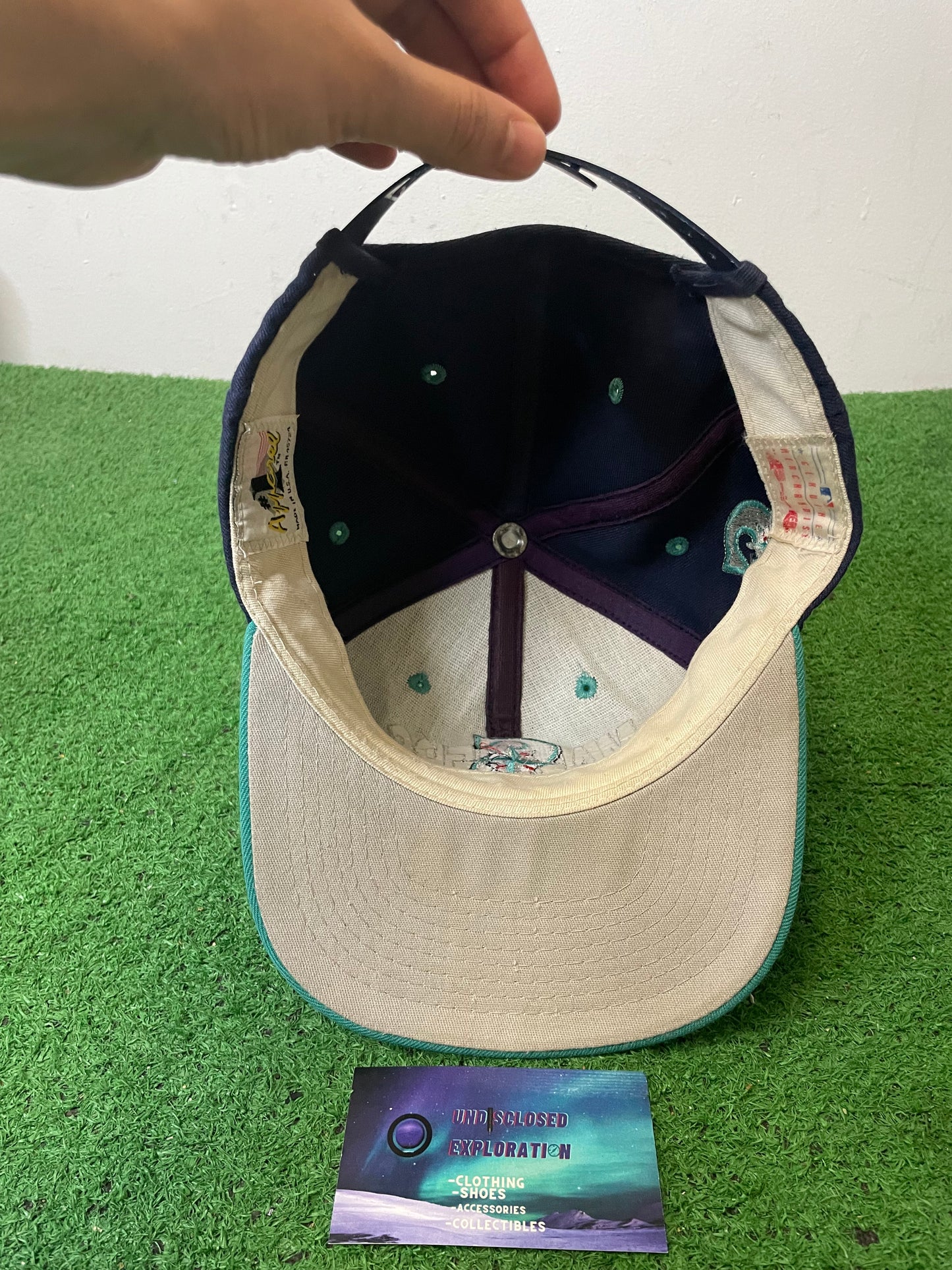Vintage 1990s Seattle Mariners reflection embroidered hat