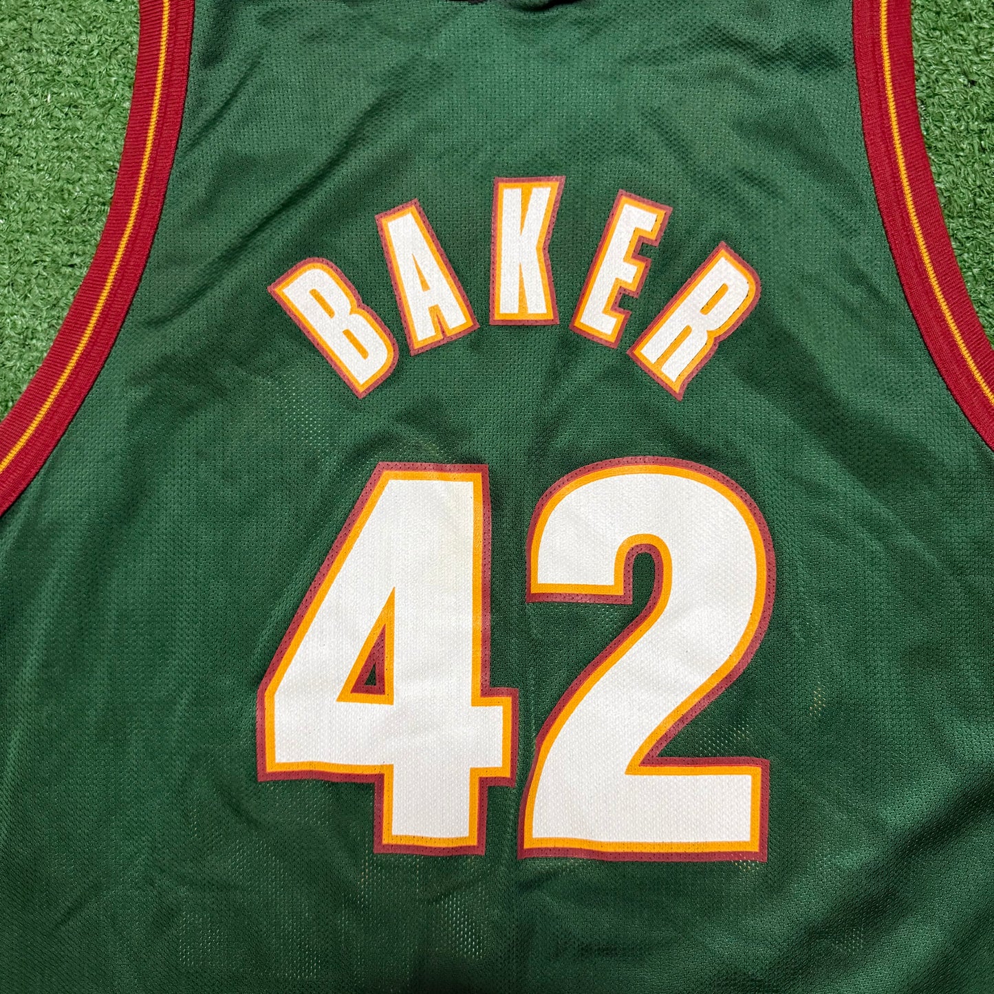 Vintage Seattle SuperSonics Vin Baker Jersey Champion