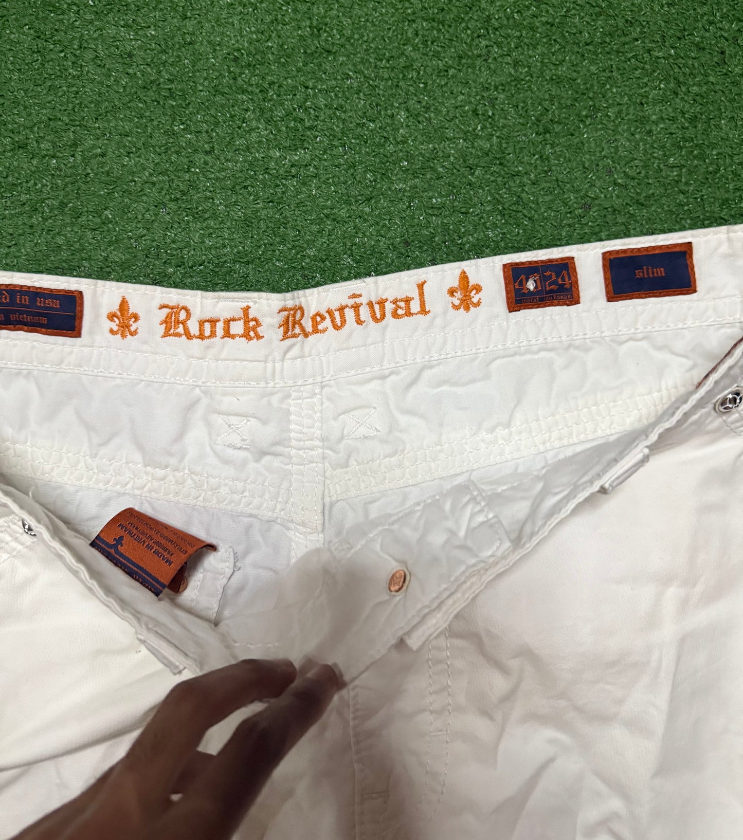 Vintage Rock Revival Jorts