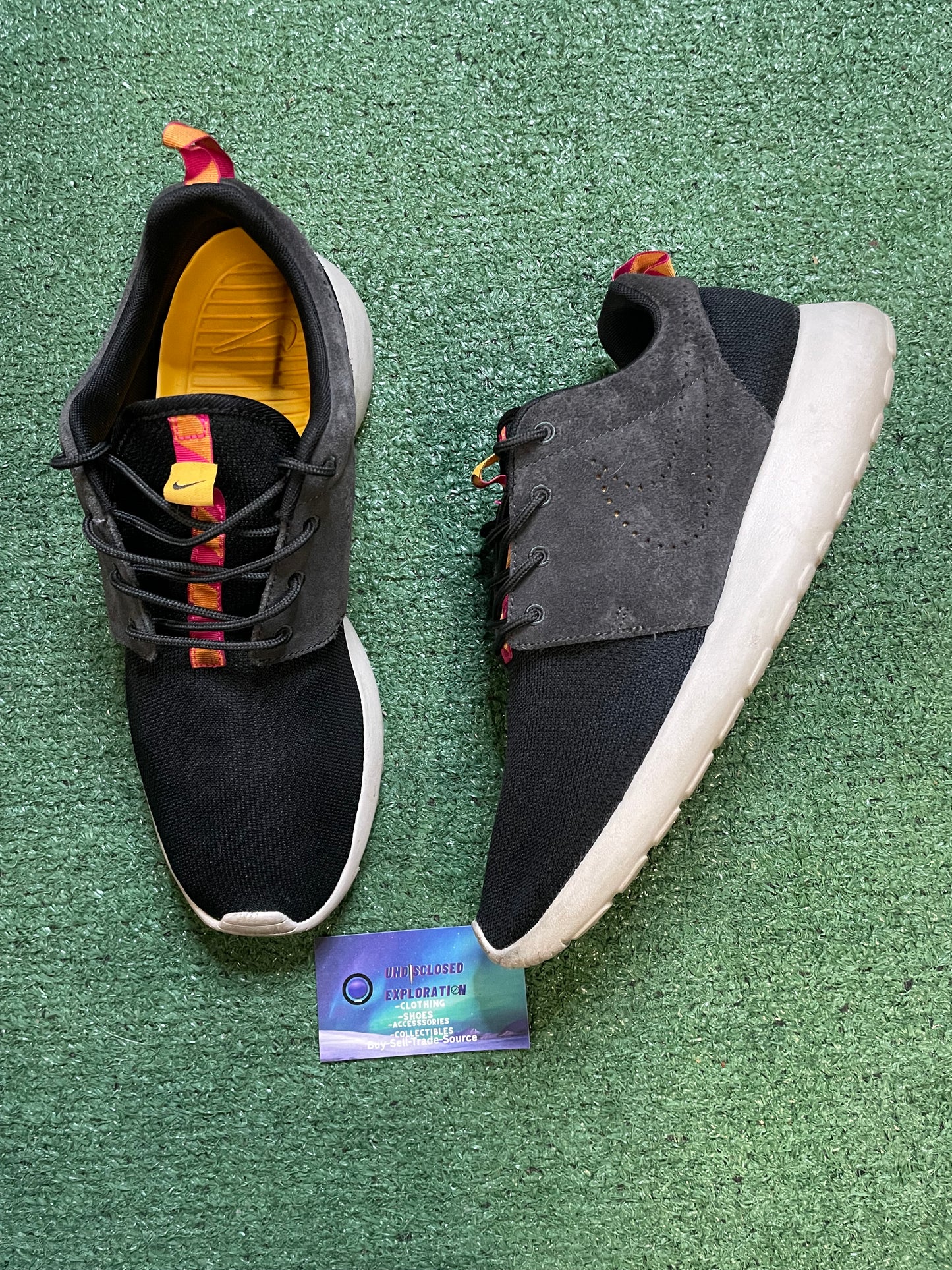Nike Roshe Run dark charcoal size 9.5men/11women