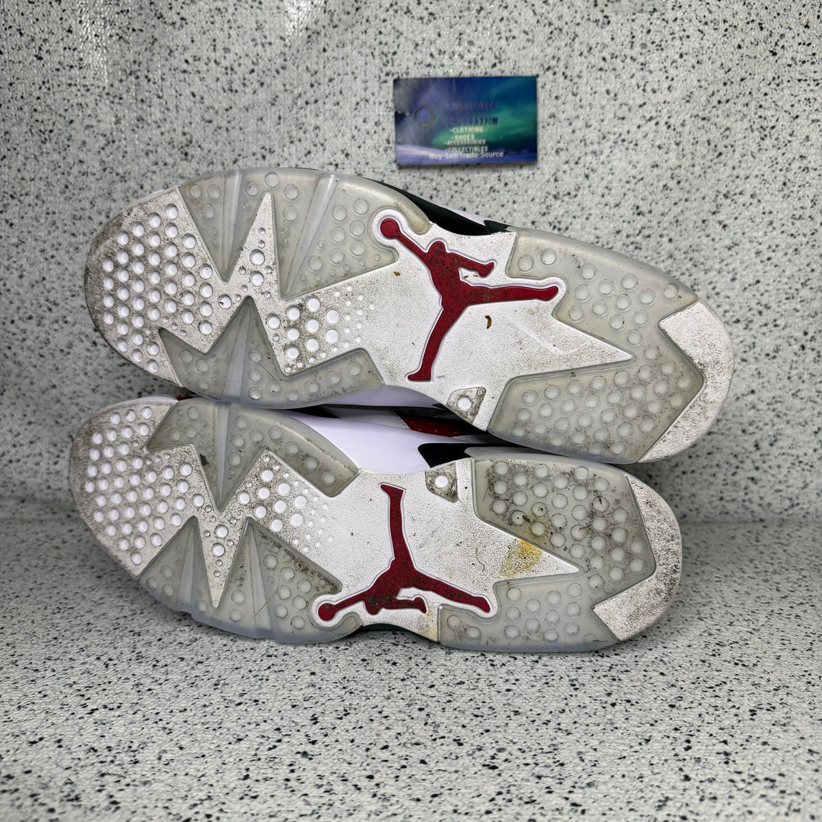 Jordan 6 Carmine 9.5 Men “Preowned”