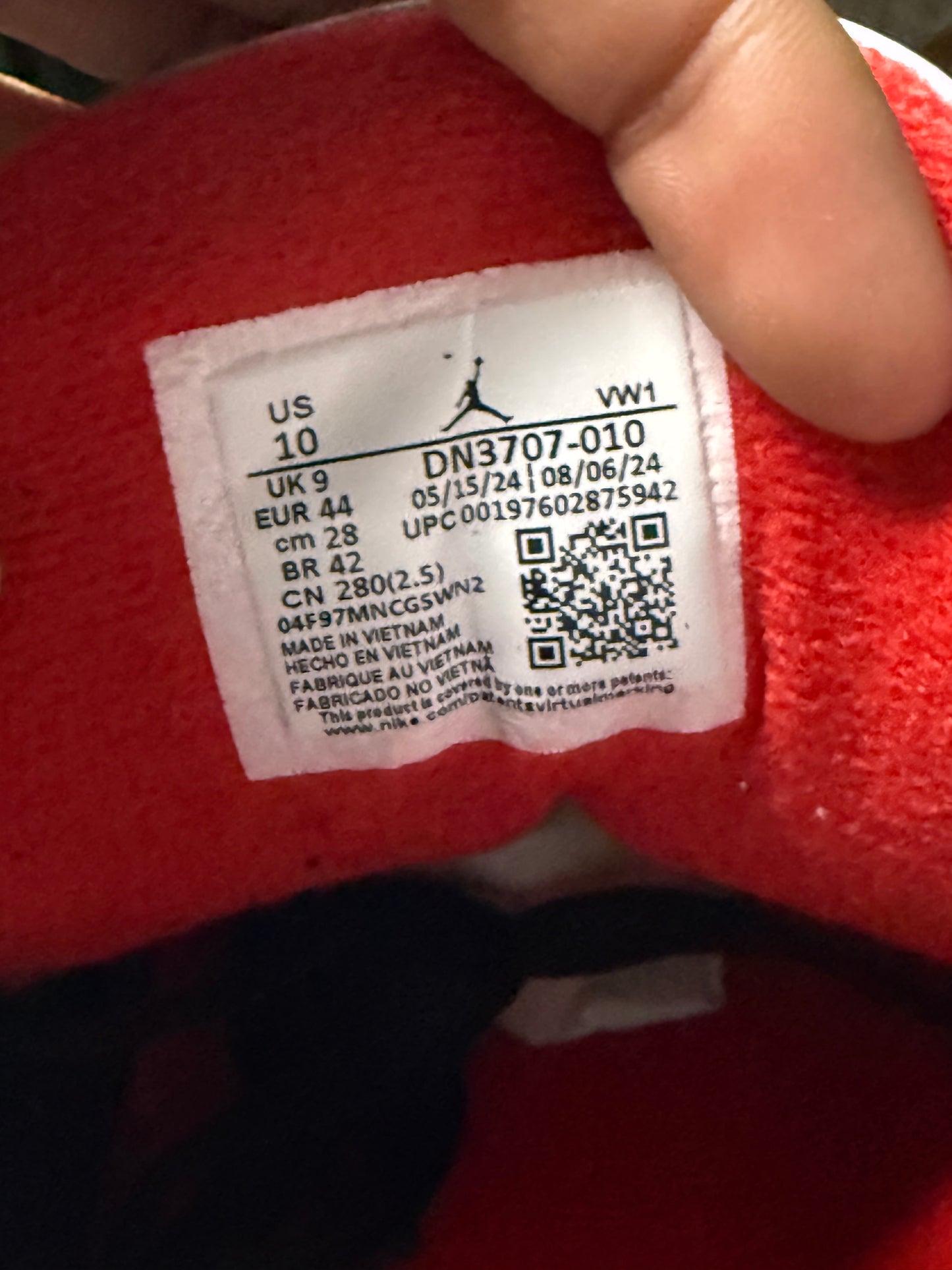 Jordan 3 Black Cement 10 Men/11.5 Women “Preowned”