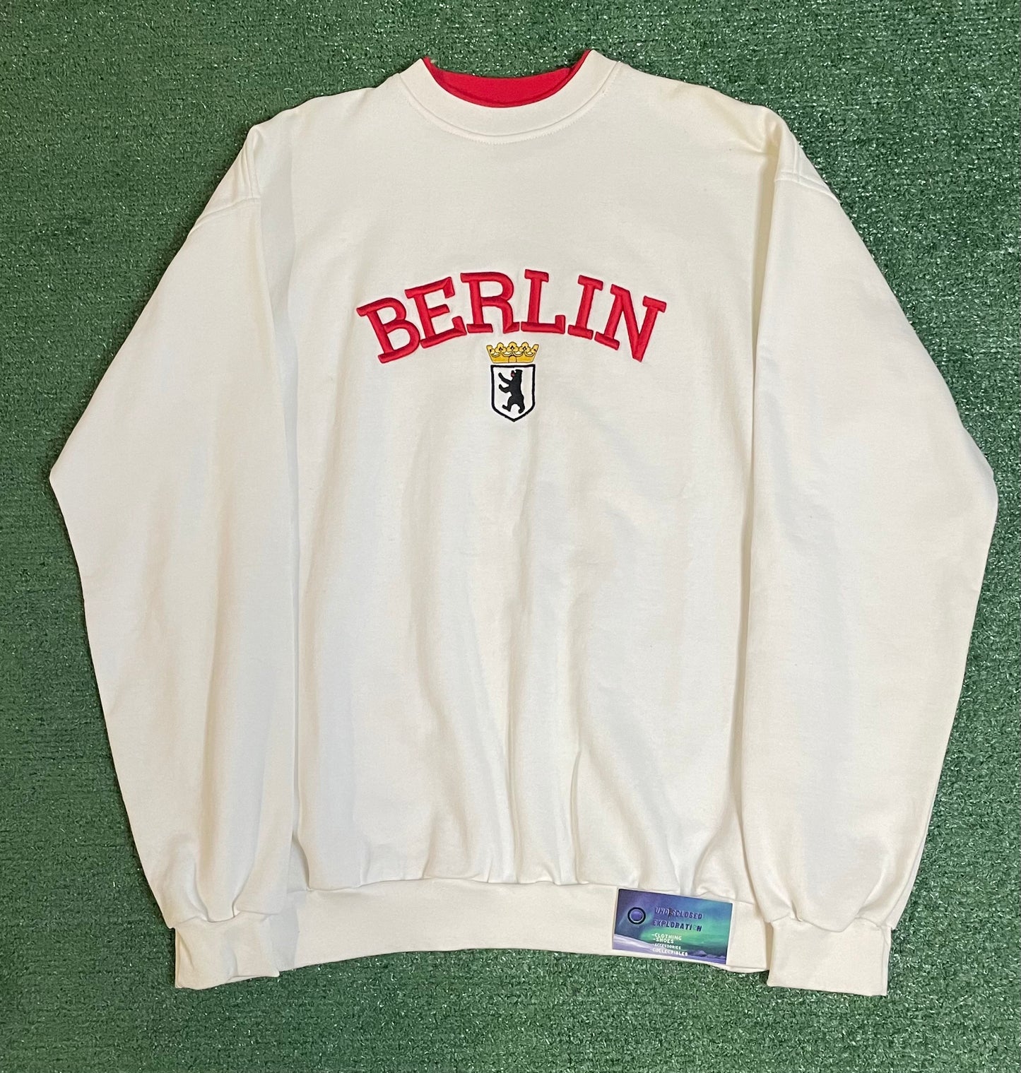 Vintage 1990s Berlin embroidered crewneck