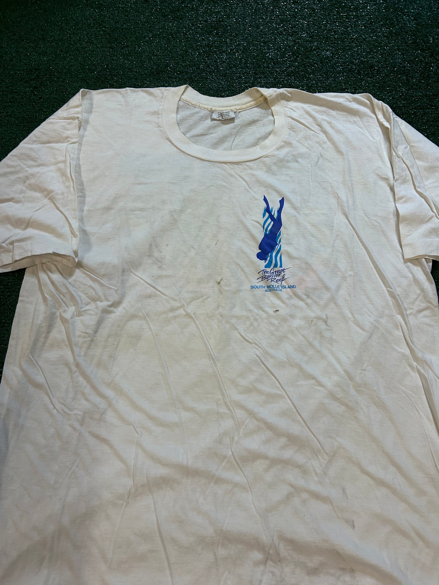 Vintage 1990s the Great Barrier Reef Australia dive tee