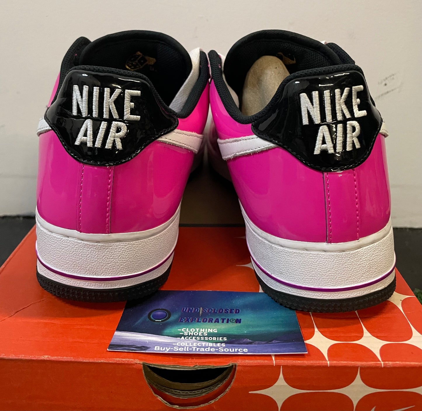 Nike Air Force 1 Low world tour las Vegas size 10.5men/12women