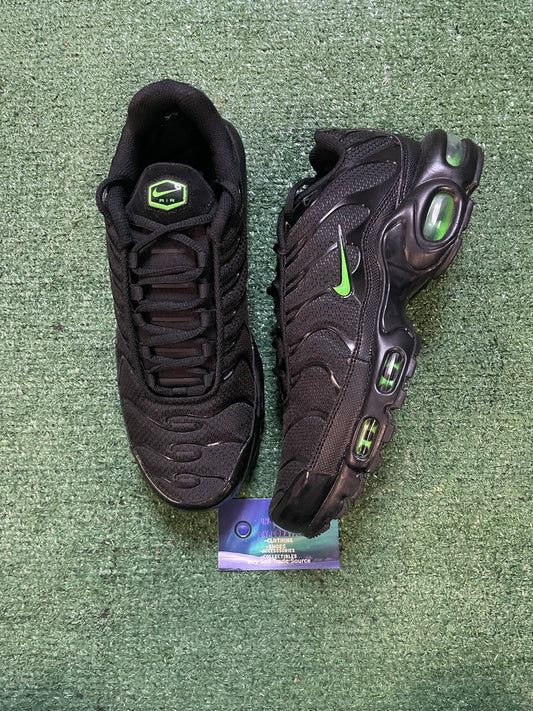 Nike air max plus green strike