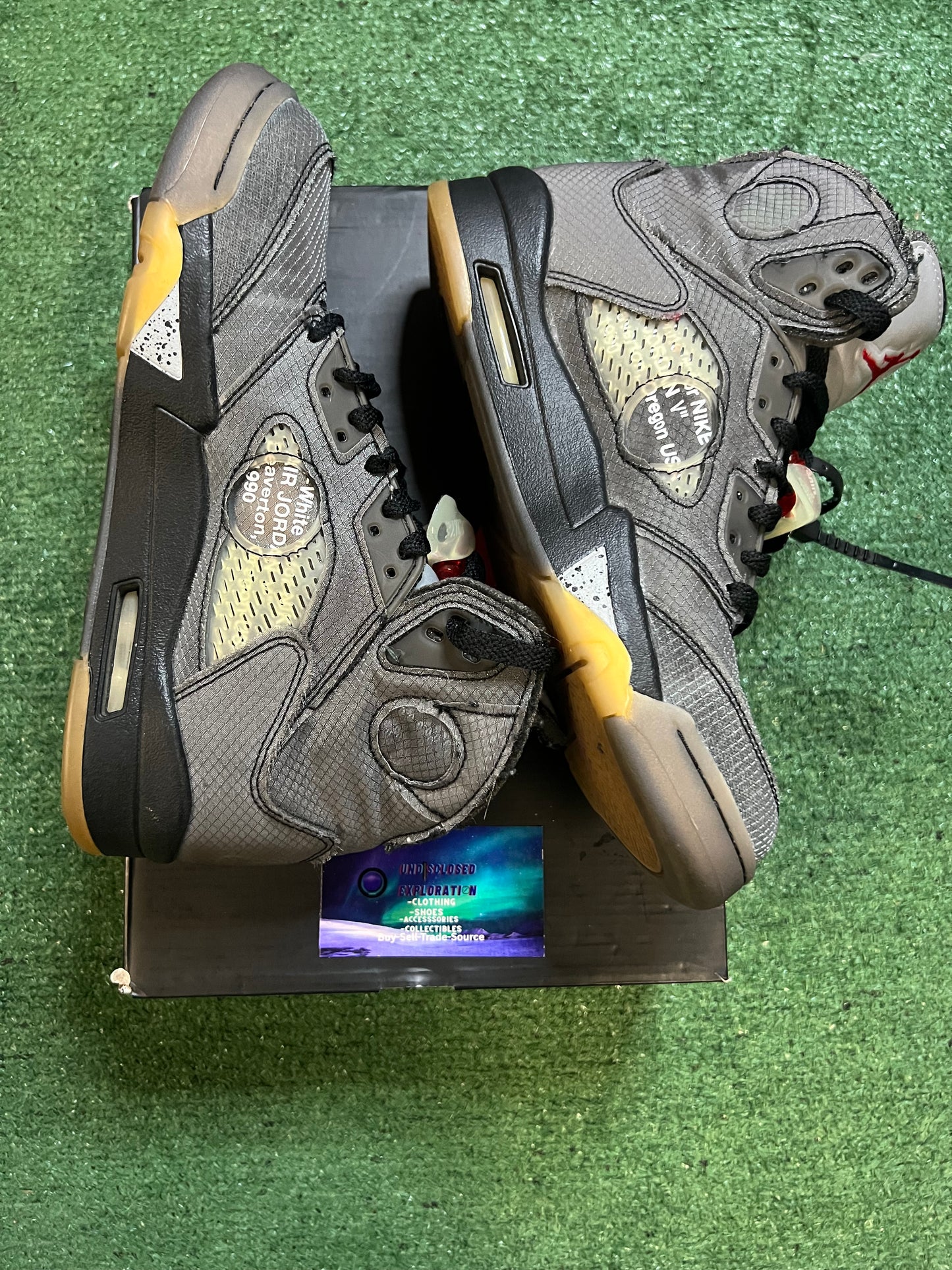 Jordan 5 X off white muslin size 8men/9.5women