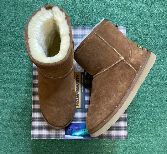 Gv Gallery Raspberry  berry chestnut boots size 11men/12.5women