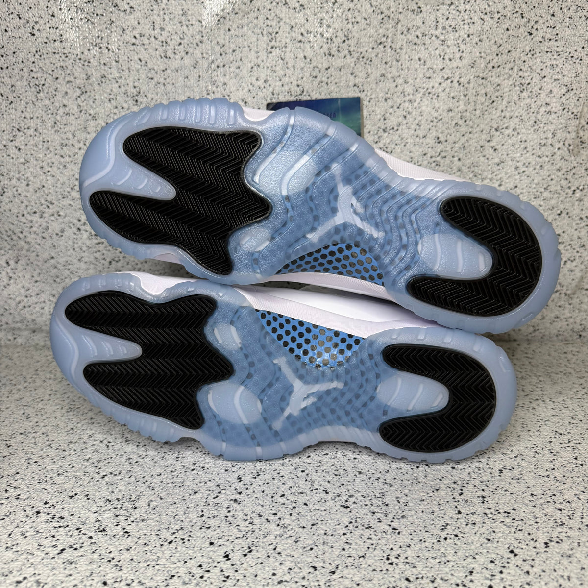 Jordan 11 Legend Blue