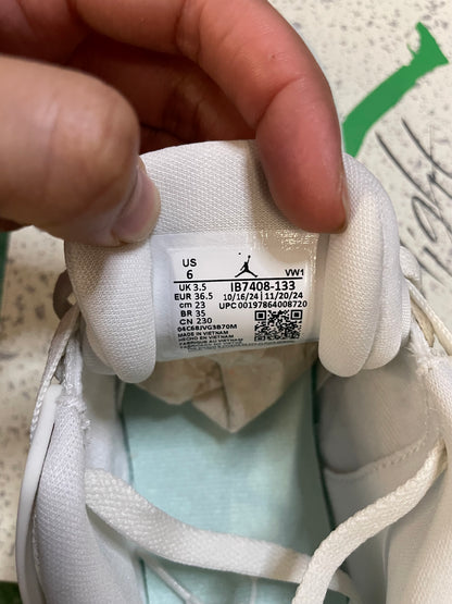 Air Jordan 4 RM Easter sail doll