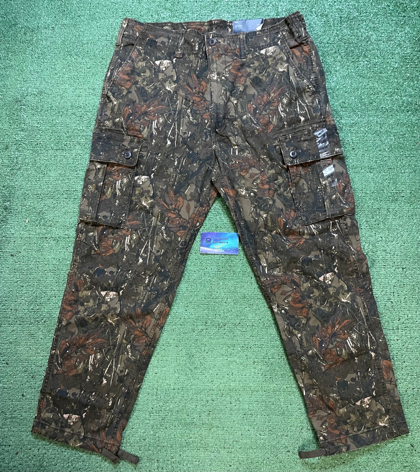 American Eagle camo forest cargo pants