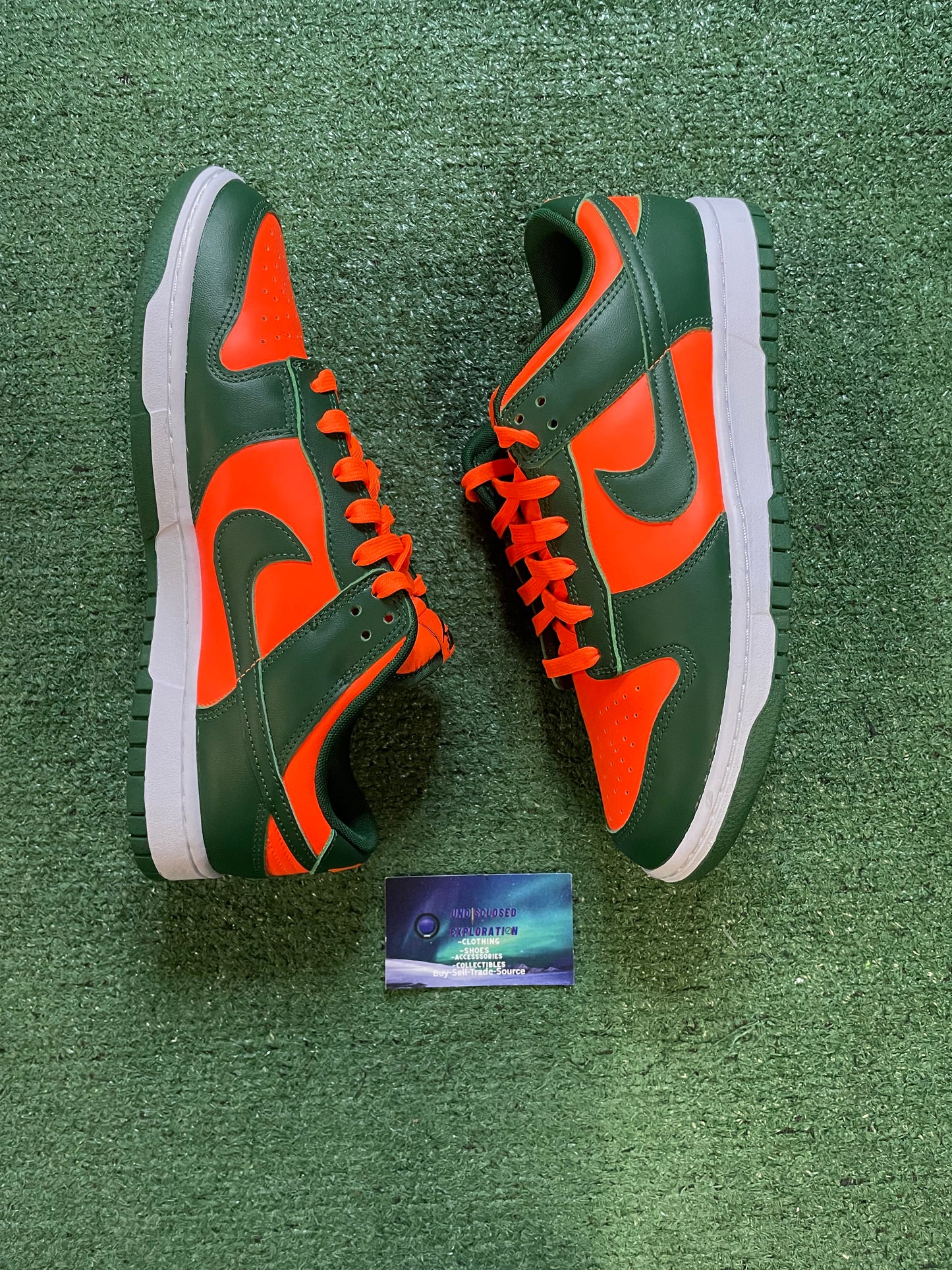 Nike dunk low hurricane size 10.5men/12women