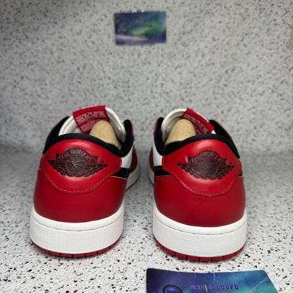 Jordan 1 Low Chicago 9.5 Men “Preowned”