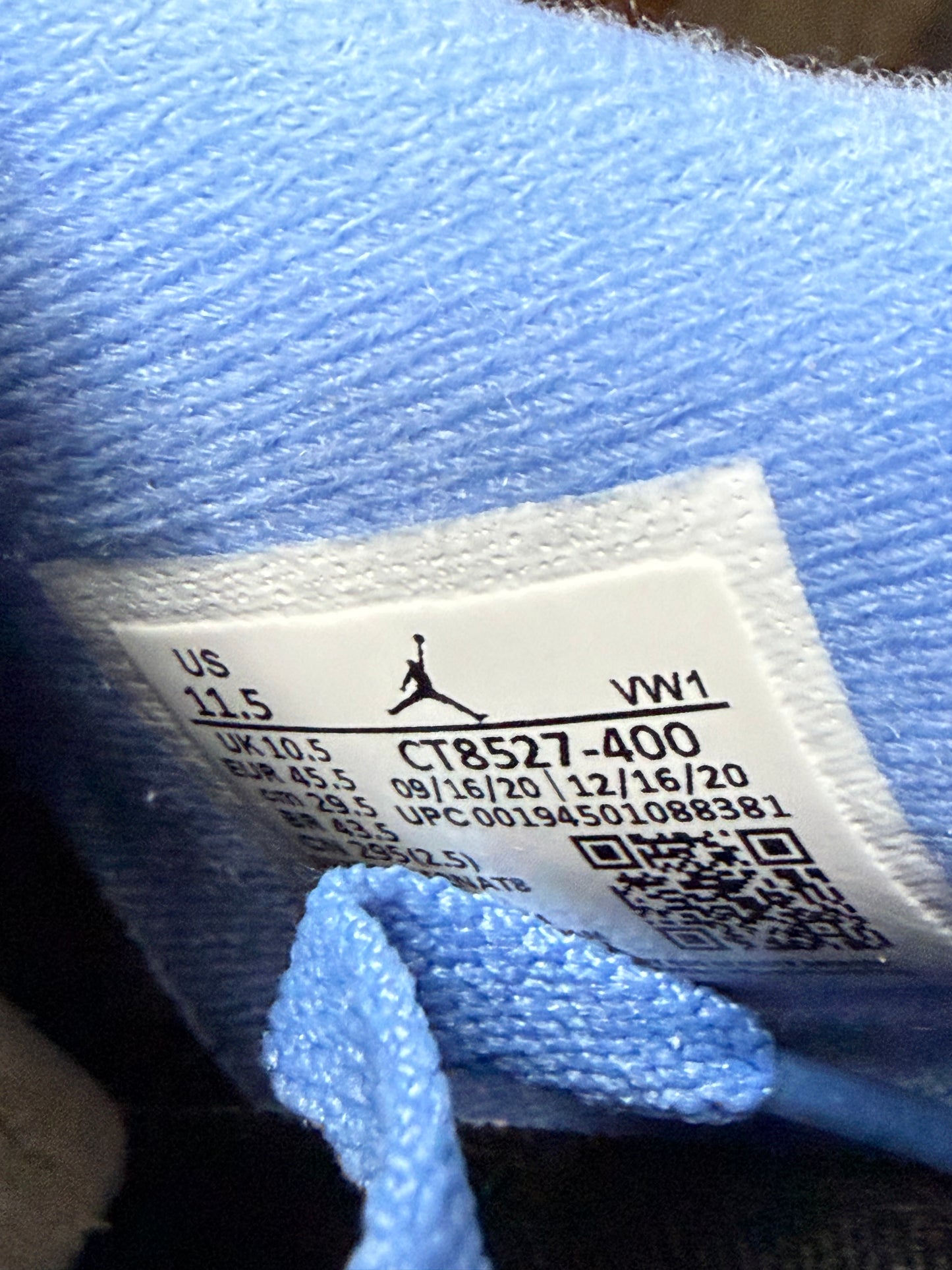 Jordan 4 University Blue