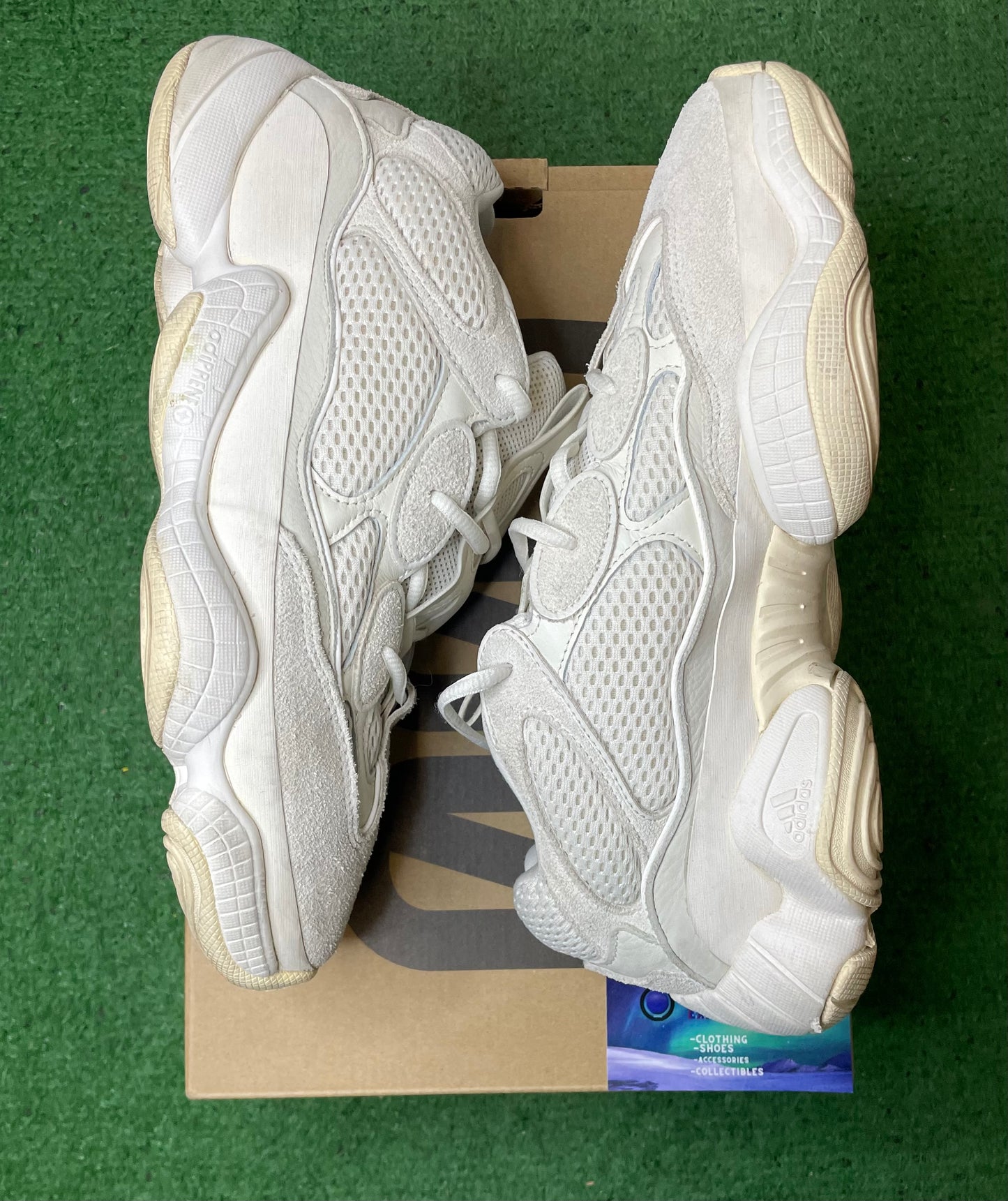 Yeezy 500 Bone white size 10.5men/12women