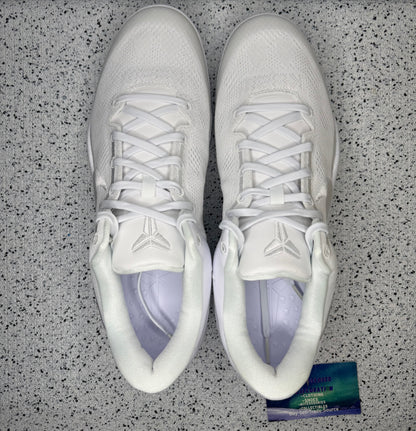 Kobe 8 Halo 11.5 Men/13 Women “Preowned”
